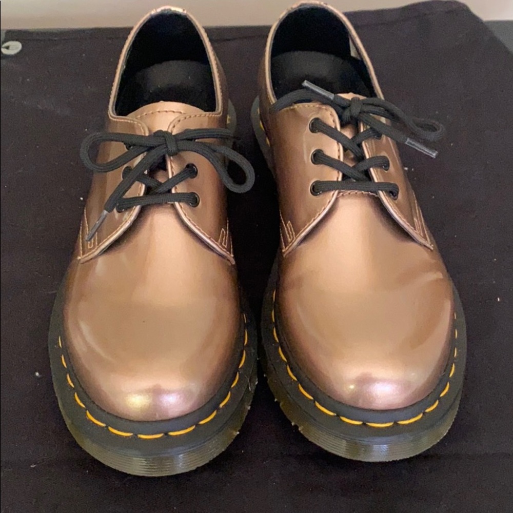 1461 vegan dr Martens rose gold